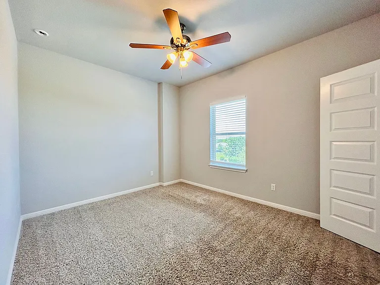 1156 Capra Ln — Photo 7