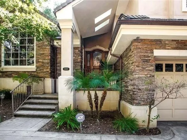 3028 E Chevy Chase Dr, Glendale, CA 91206