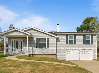 24 Christine Dr, Saint Peters, MO