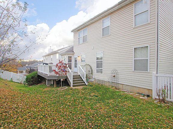3rd image of 4422 Worthington Place Dr