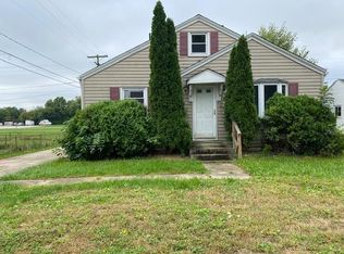 307 E Cowing Dr, Muncie, IN 47303