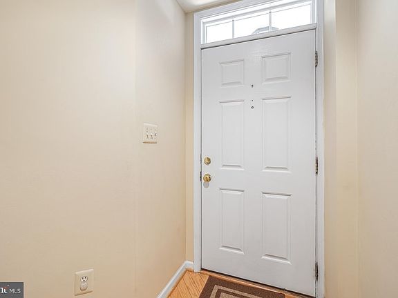 5th image of 12044 Trumbull Way