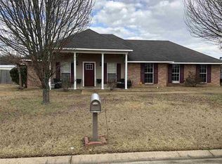 1018 Bullrun Dr, Byram, MS 39272