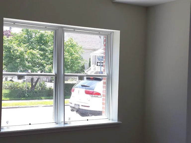 240 Jackson Ave #B — Photo 13