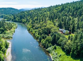 1212 Greentree Loop, Grants Pass, OR 97527