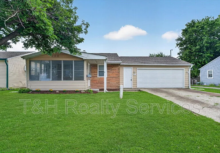 1819 Knox St — Photo 1