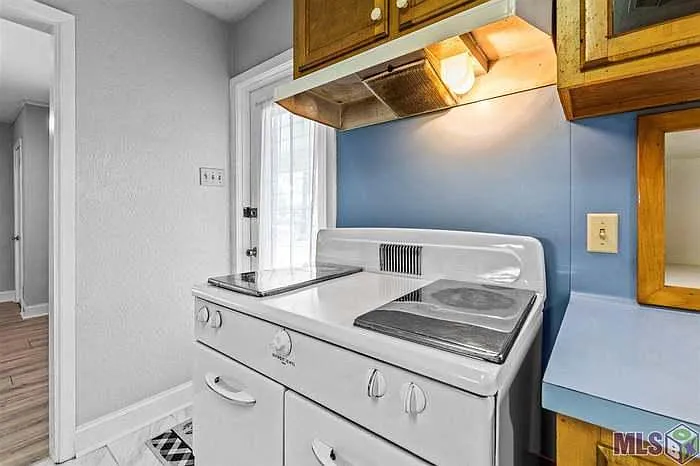 10224 Darryl Dr — Photo 8