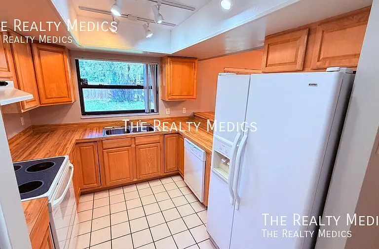 481 Timberwood Trl — Photo 30