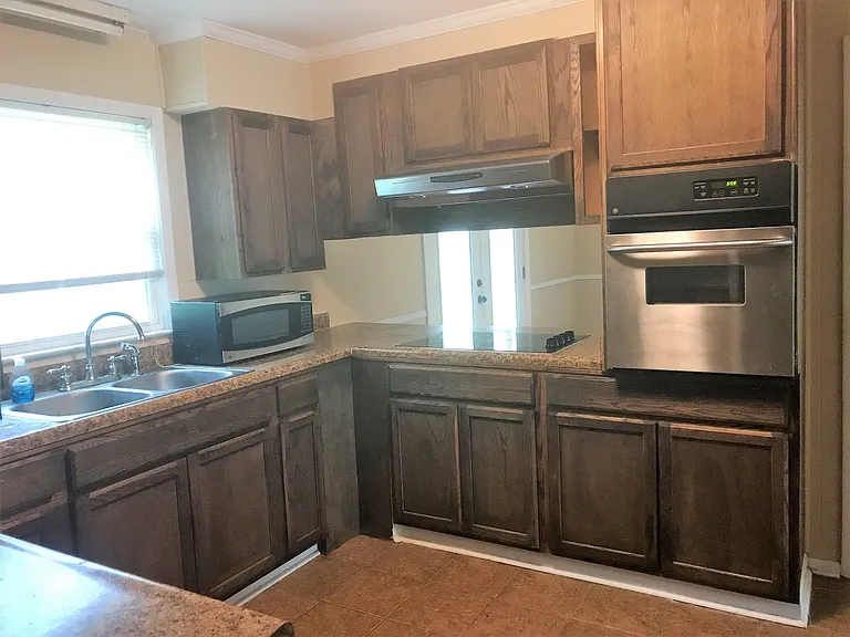 118 Sandy Way — Photo 3