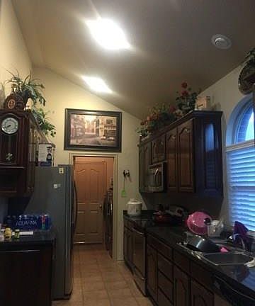 4th image of 1217 Sunderland Ln