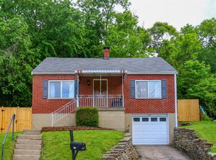 359 Riddle Pl, Newport, KY 41071