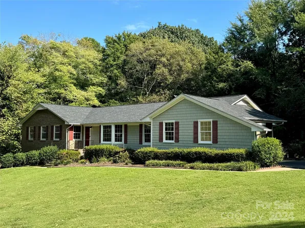 889 Burrage Rd NE, Concord, NC 28025