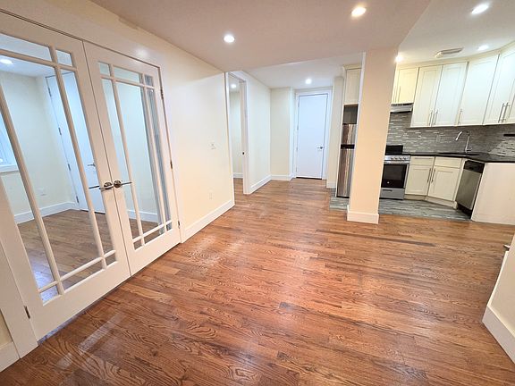 2nd image of 4300 Broadway APT 1C