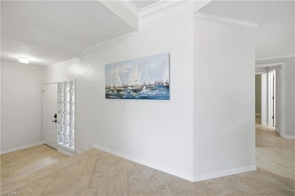 3 bed, 2.0 bath, 1640 sqft, $8,000 — Photo 3