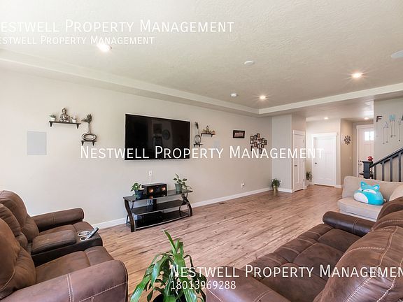 4th image of 2671 N Wallace Way