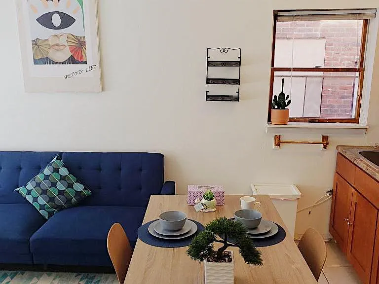 2402 Spruce St #2R — Photo 3