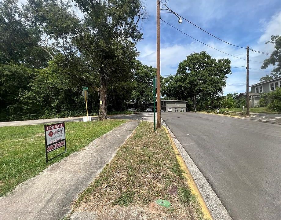 2nd image of 1309 20th St