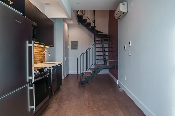 Rented by MySpaceNYC | media 16