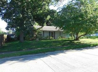 3948 Greenmont Dr, South Bend, IN 46628