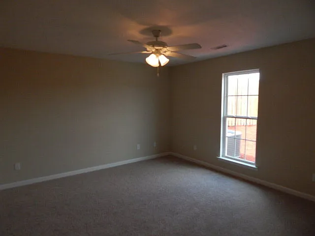 203 Bobwhite Dr — Photo 3