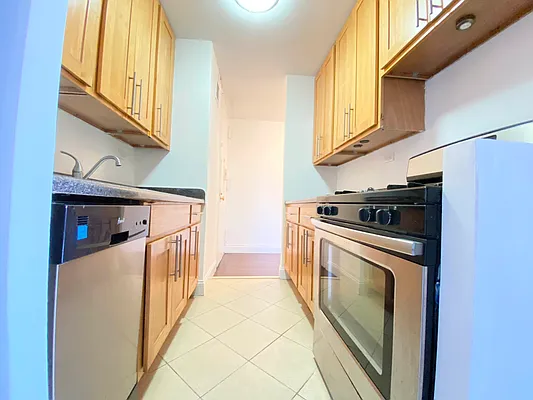 Rented by Bruma Realty LLC | media 14