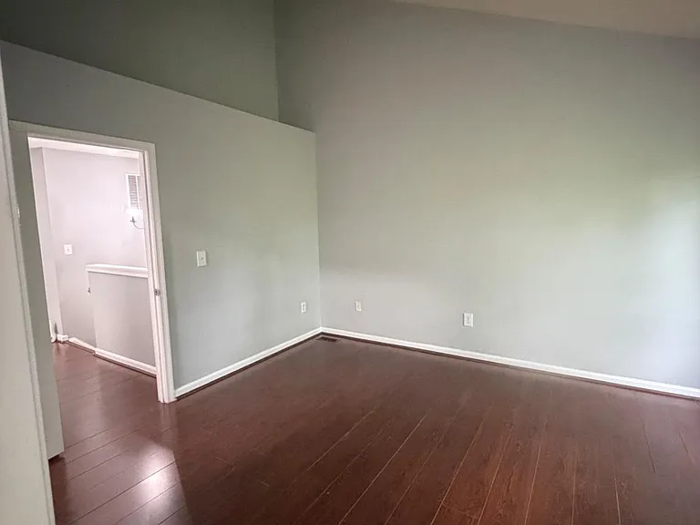 10875 Sherwood Hill Rd — Photo 23