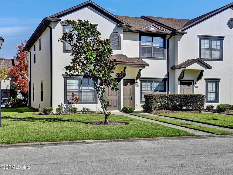 480 Cabernet Pl — Photo 2
