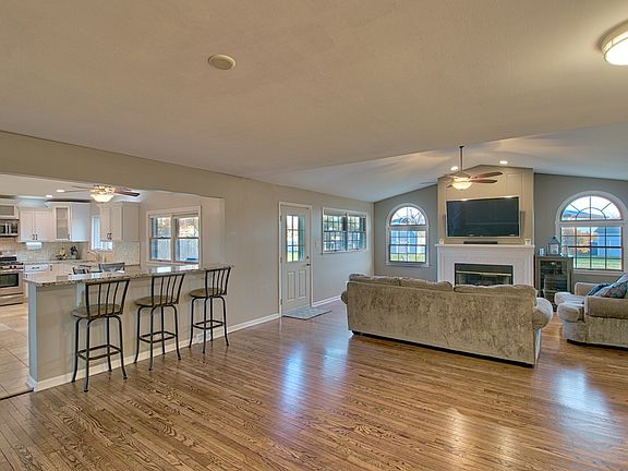 3rd image of 14057 S Hialeah Ct