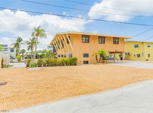 370 Bayland Rd, Fort Myers Beach, FL 33931