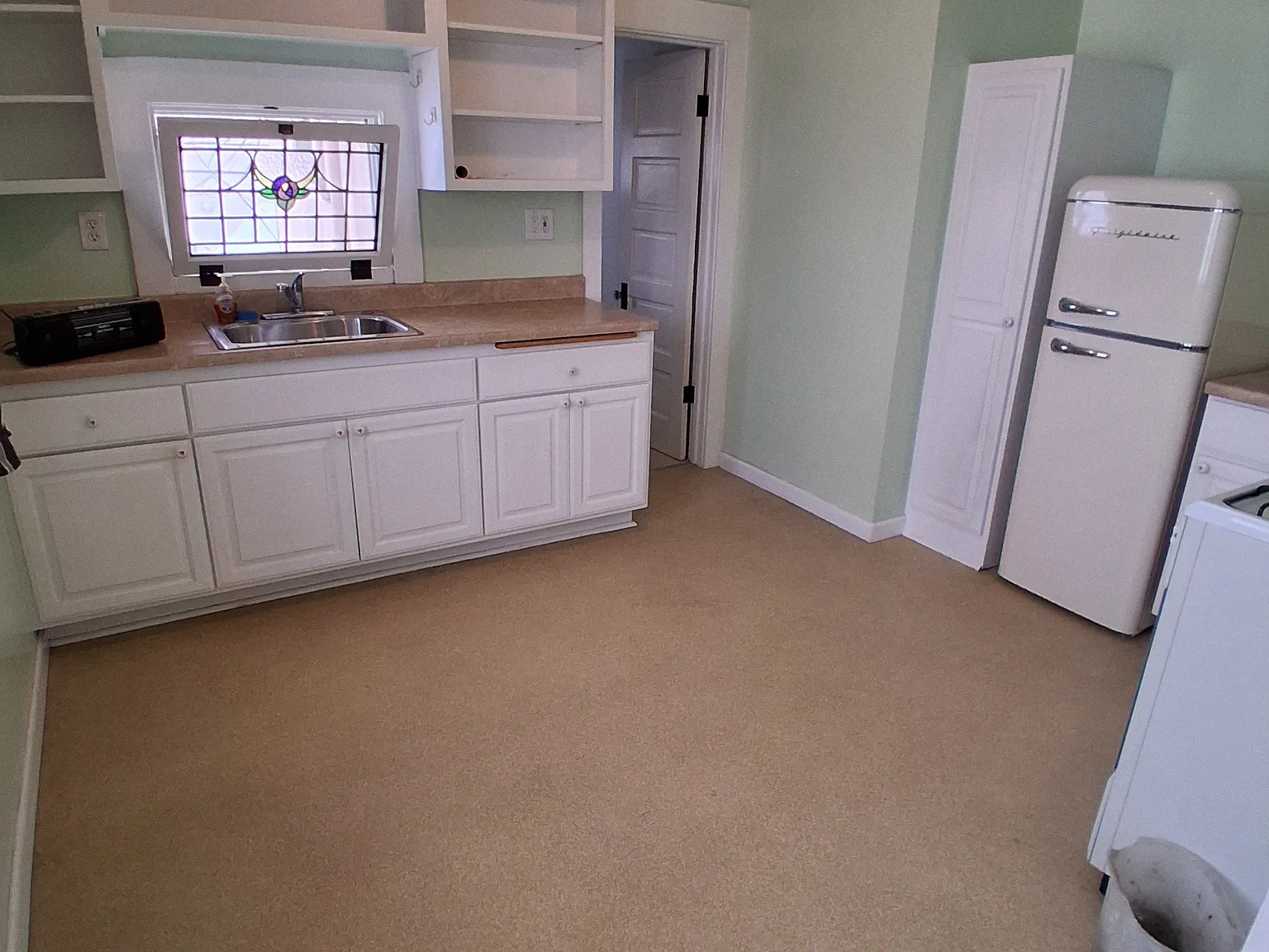 Studio, 500 sqft, $2,225 — Photo 2