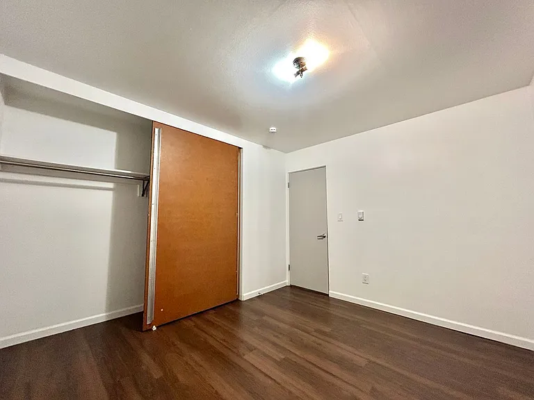 Bayview Apartments — Photo 46