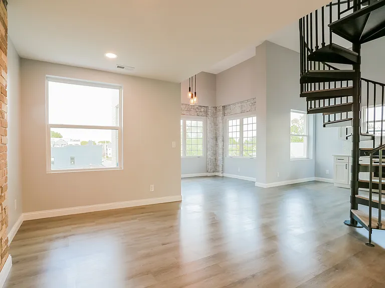143 Sherman Ave #301 — Photo 9