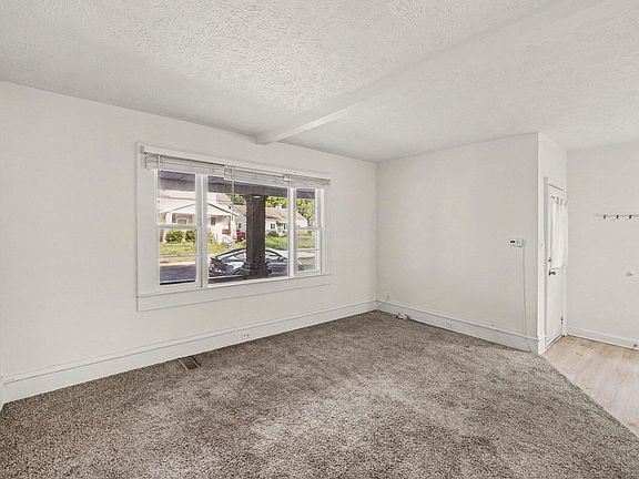 4th image of 570 Valley Ave NW