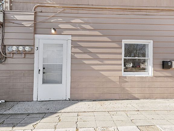 3rd image of 906 E Pine St Unit 3