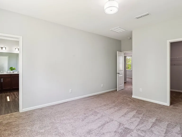 244 Potomac River St — Photo 7