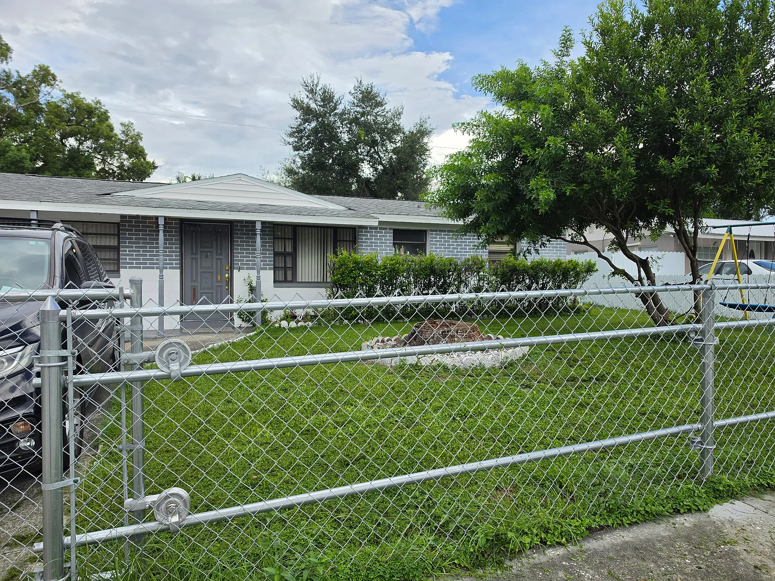 3 bed, 1200 sqft, $2,200 — Photo 1