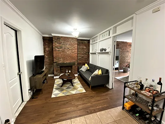 Rented by Douglas Elliman | media 13