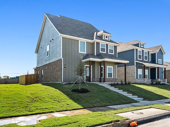 3rd image of 916 Camelia Grove Ct