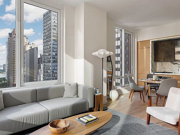 4th image of 135 E 47th St #20B