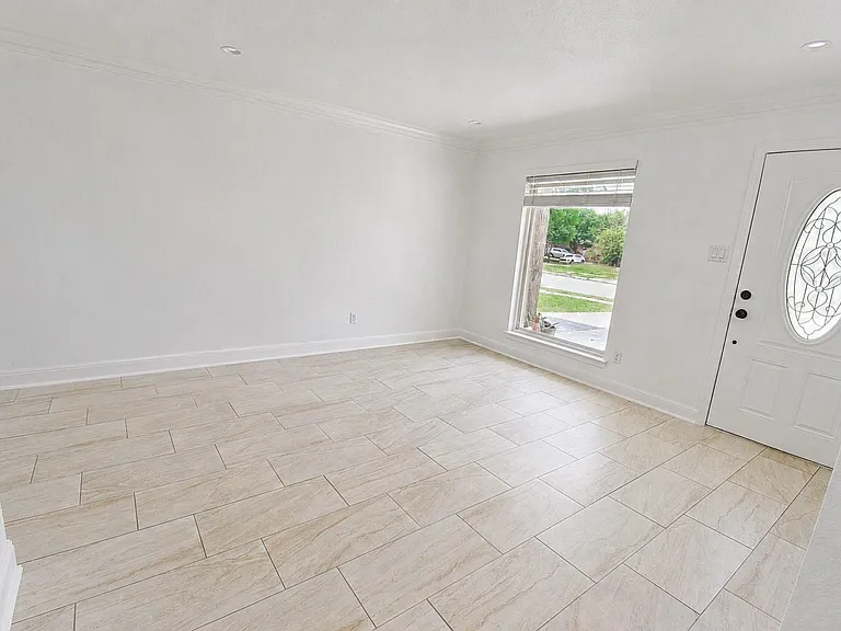 6027 Bluebell Cir — Photo 5