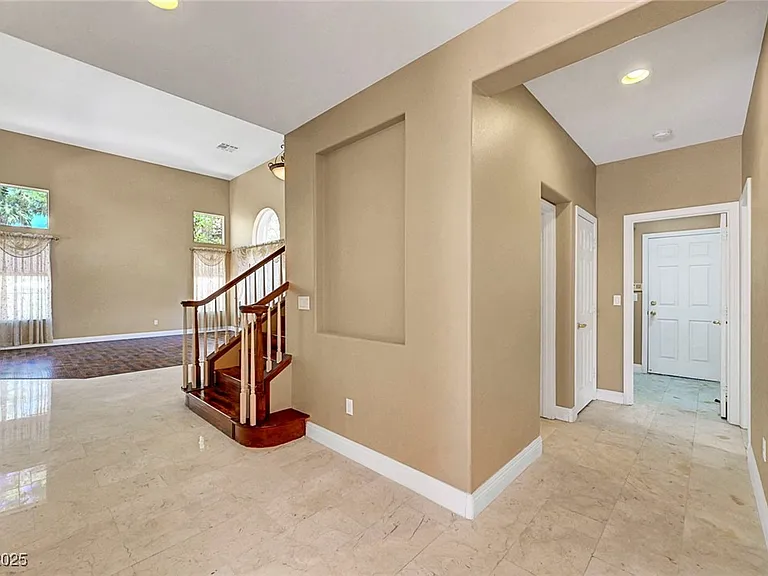 229 N Buteo Woods Ln — Photo 34