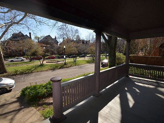 3rd image of 458-60 Vermont Pl