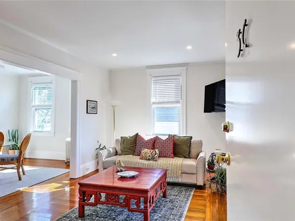 160 Irving Ave #3C, Providence, RI 02906
