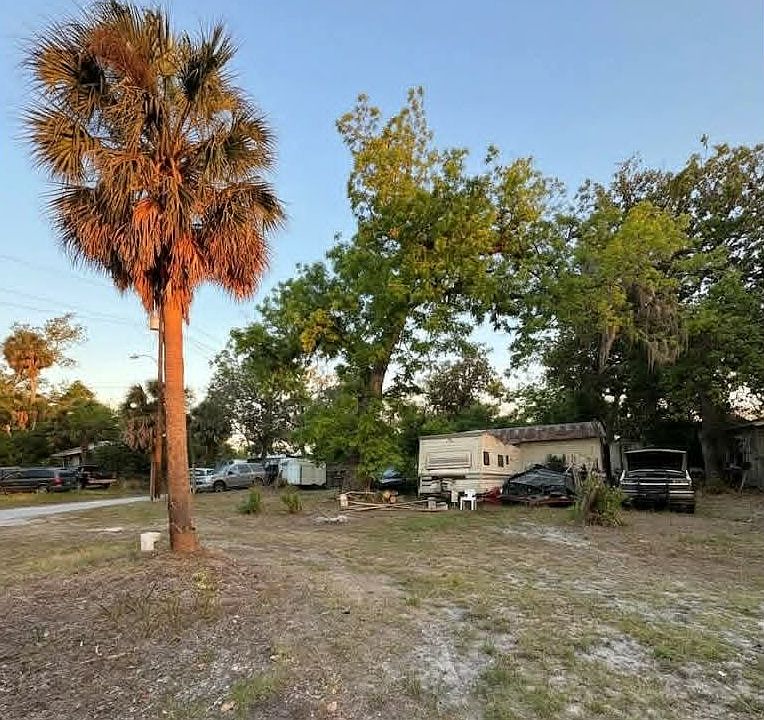 1st image of 505 1st St