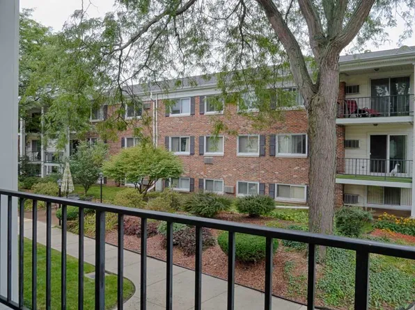 806 W Michigan Ave APT 203E, Jackson, MI 49202