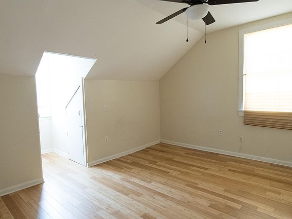 3rd image of 4037 Dauphine St