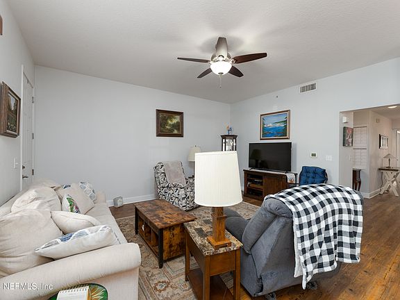 3rd image of 625 OAKLEAF PLANTATION Parkway #213