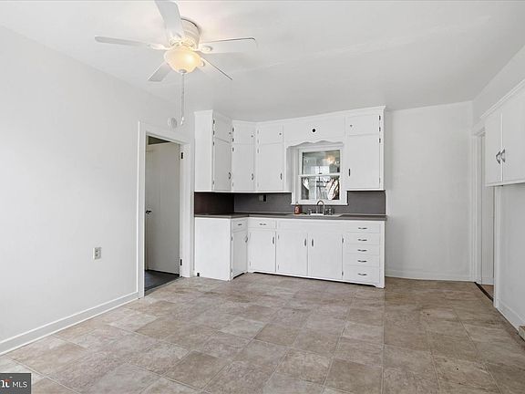 5th image of 101 E Lincoln Ave