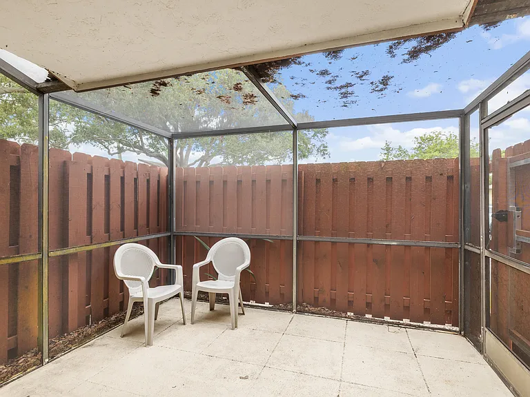 8019 SE Villa Cir — Photo 26