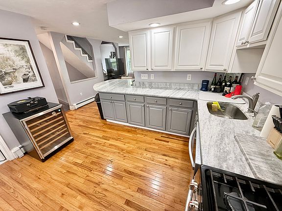 3rd image of 104 W 3rd St #2